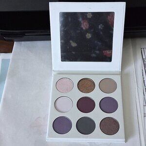 Kylie The Purple Pressed Powder Eyeshadow Palette Kylie Cosmetics NEW